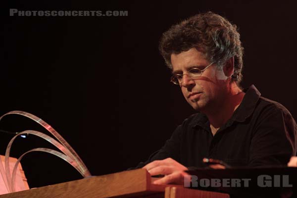 DISCODEINE ET THOMAS BLOCH - 2011-05-27 - PARIS - Espace Charlie Parker - Grande Halle - 